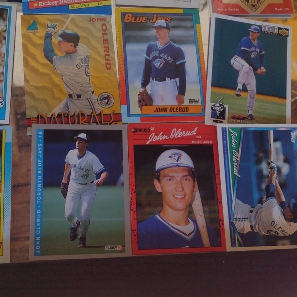 Assorted Baseball Trading Cards Collection - Picture 2 of 7